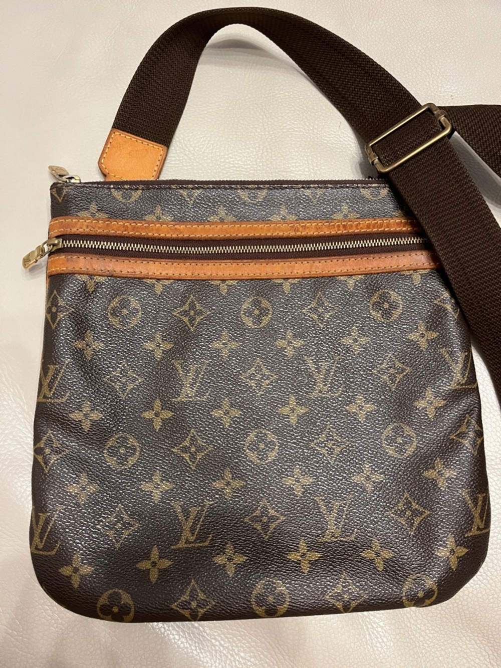 Louis Vuitton Monogram Canvas Messenger Bag in Brown and Tan Unisex